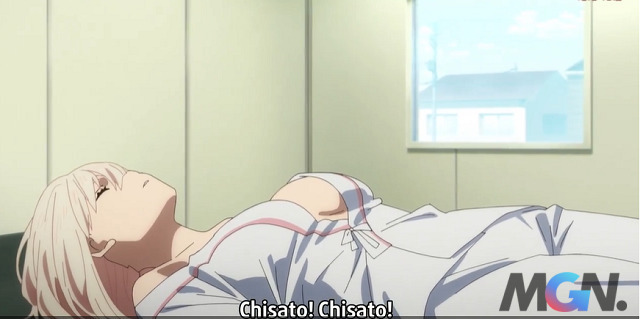 Trong Lycoris Recoil ep.8, Chisato bị Himegama đánh gục tại phòng khám