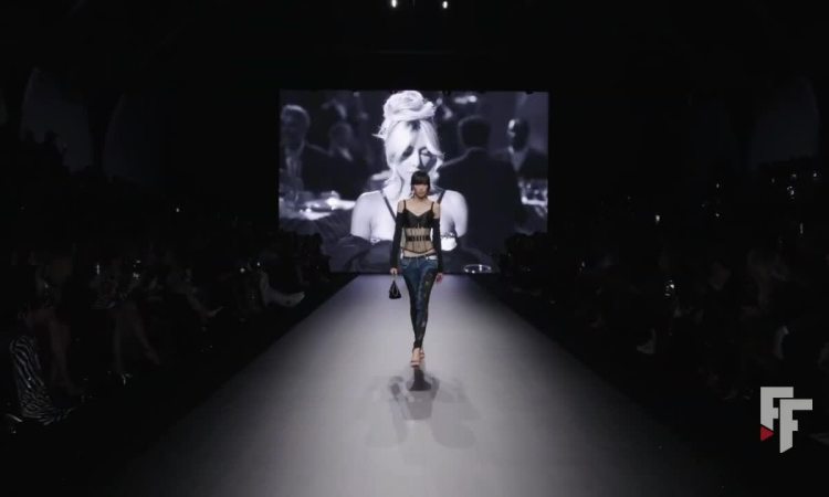 Phương Oanh tại show Dolce & Gabbana Xuân Hè 2023